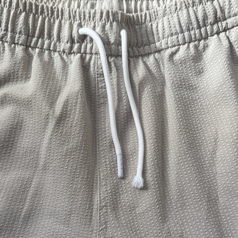 Abercrombie & Fitch Cream Seersucker Swim Trunk - Picture 3 of 6